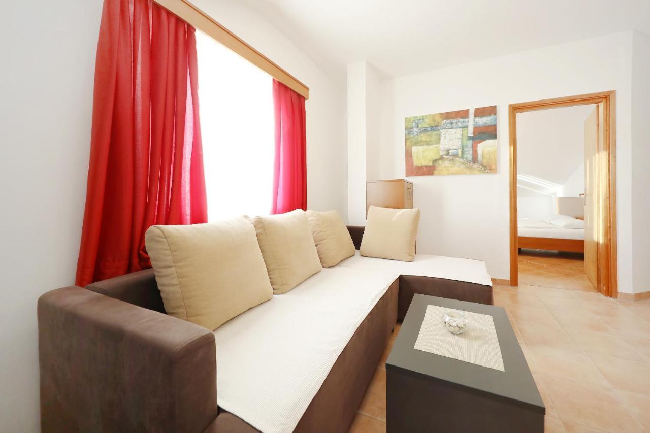 Apartmani "Jadran" Паг Екстер'єр фото