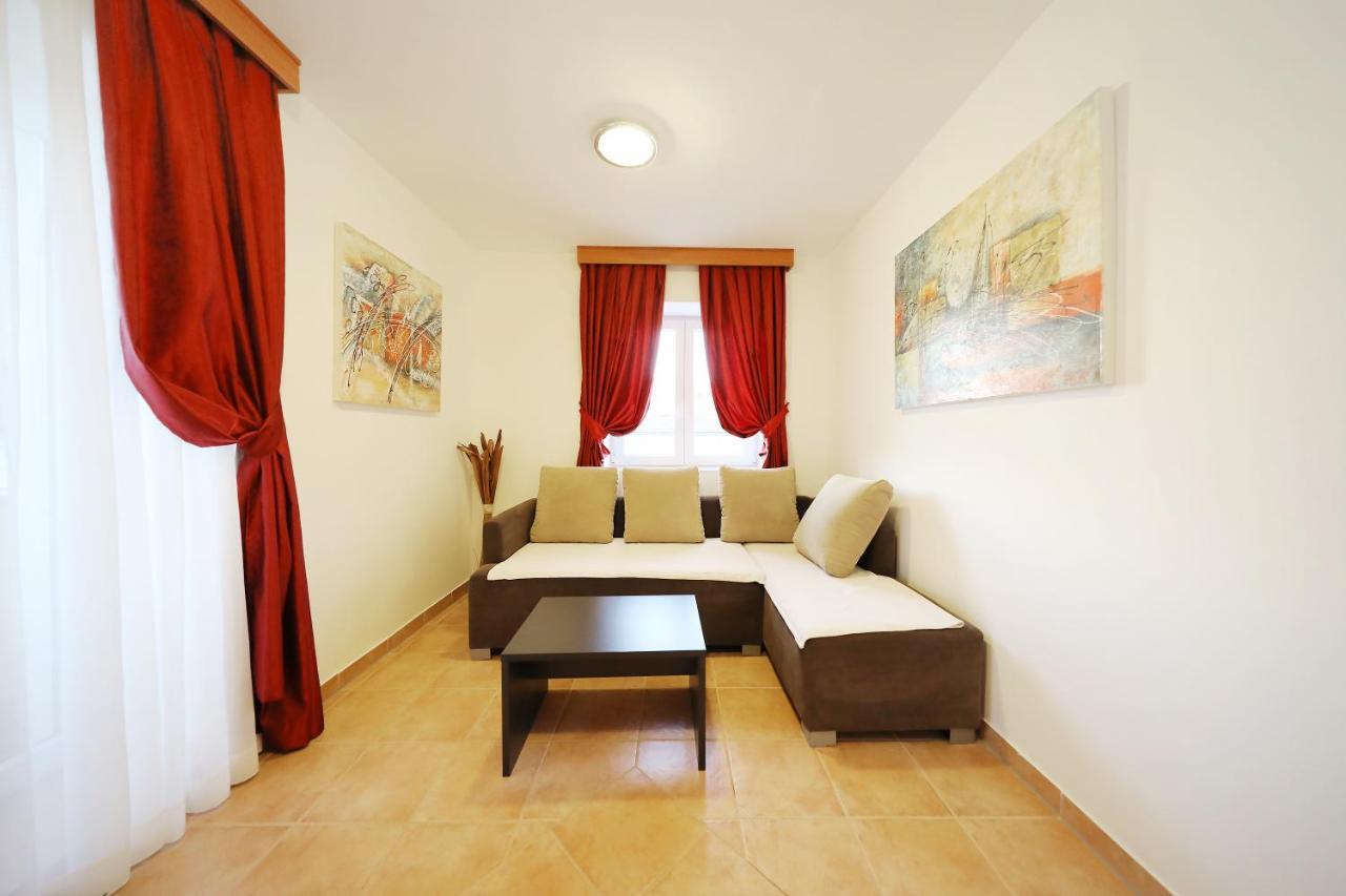 Apartmani "Jadran" Паг Екстер'єр фото