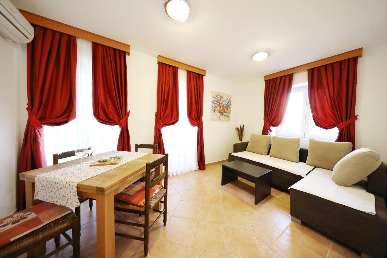 Apartmani "Jadran" Паг Екстер'єр фото