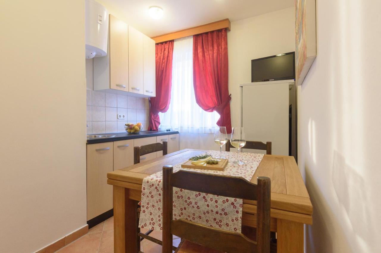 Apartmani "Jadran" Паг Екстер'єр фото