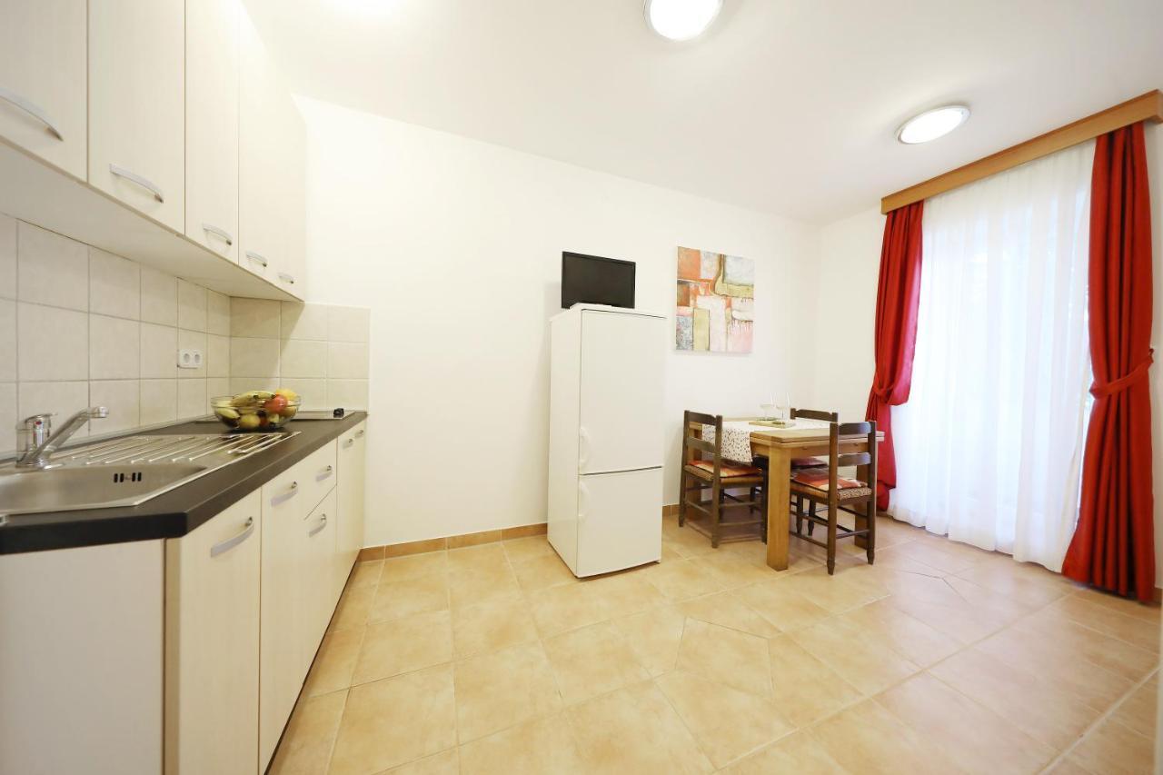 Apartmani "Jadran" Паг Екстер'єр фото